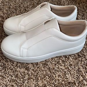 NIB/NWT White Slip On Casual Tennis Shoes/Sneakers